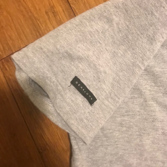 Sean John 3 button Short Sleeve Size Medium - Picture 3 of 6